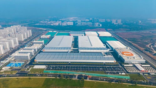雷軍現身武漢，小米智能家電工廠正式投產引領家用電器產業革新